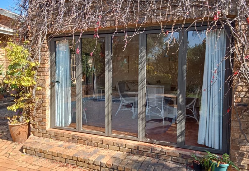 Aluminium Stacker Doors